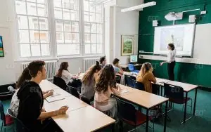 Kensington Academy of English