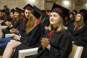 Poznan Tıp Üniversitesi (PUMS)