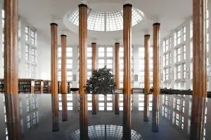 Varşova Ekonomi Üniversitesi