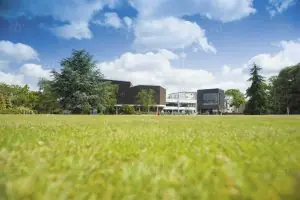 Reading Üniversitesi