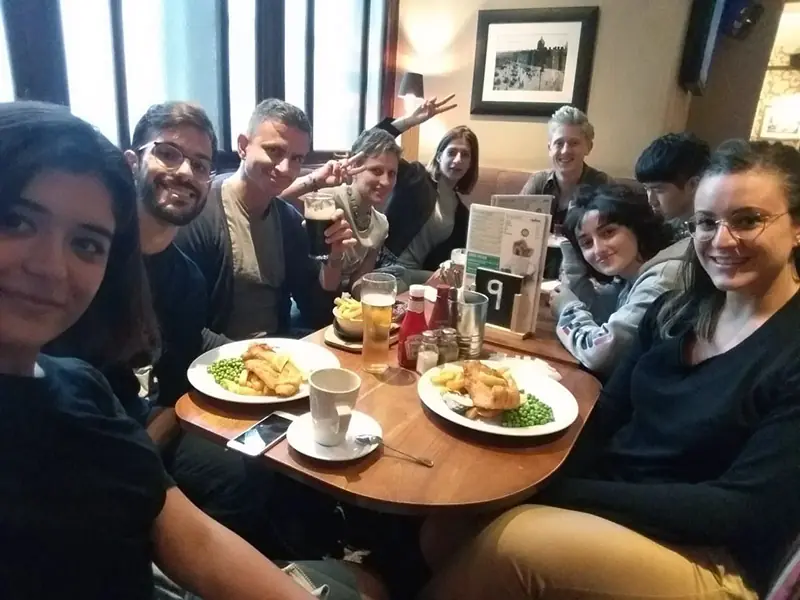 Esra Yavuz – Kaplan Manchester Dil Okulu