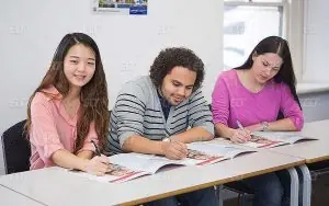 Kaplan International Adelaide Dil Okulu
