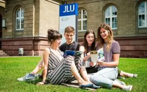 Giessen Üniversitesi